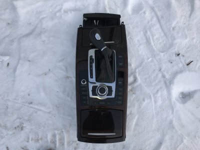 Консоль между сидений AUDI A6 C6 2009 4F2