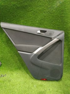 Обшивка двери VOLKSWAGEN TIGUAN 2010 5N1