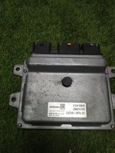 Блок управления двс Nissan Serena
