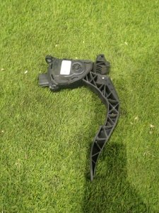 Педаль газа AUDI A6 C7 2011 4G2