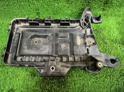 Площадка под акумулятор VOLKSWAGEN TIGUAN 2008 5N1