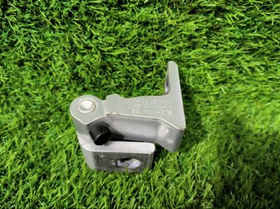 Петля двери AUDI A6 C7 2011 4G2