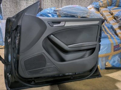 Обшивка двери AUDI A5 2010 8T5
