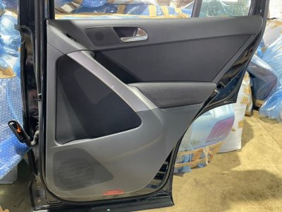Обшивка двери VOLKSWAGEN TIGUAN 2009 5N1