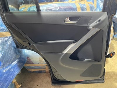 Обшивка двери VOLKSWAGEN TIGUAN 2009 5N1