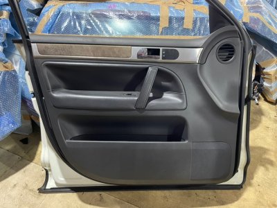 Обшивка двери VOLKSWAGEN TOUAREG 2007 7L