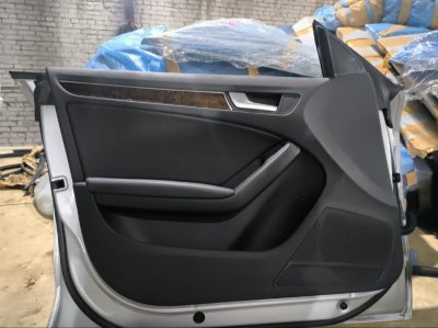 Обшивка двери AUDI A5 2011 8T5