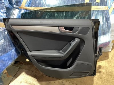 Обшивка двери AUDI A5 2010 8T5