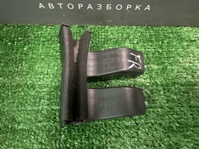 Держатель стекла двери Kia Ceed 2 2014 JD