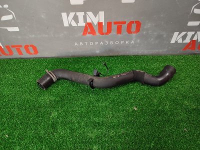 Патрубок радиатора Ford Focus 3 2013