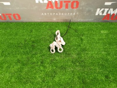 Петли двери Ford Focus 2 2009 HB