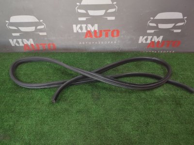 Уплотнитель передний правый(проём двери) Kia Rio 3 2013 HB