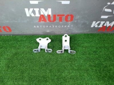 Петли двери Kia Rio 3 HB 2013