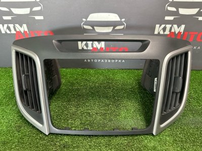Рамка магнитолы с дефлекторами Hyundai Creta GS 2018