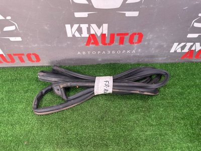 Уплотнитель двери Kia Rio 3 HB 2013