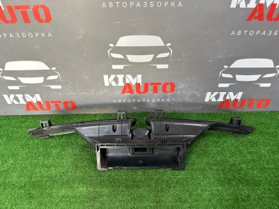 Воздуховод обдува лобового стекла Kia Rio 3 HB 2013