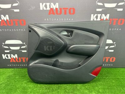 Обшивка двери передняя правая (дверная карта) Hyundai ix35 2012