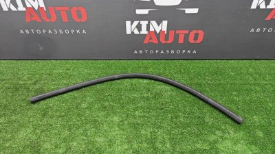 Уплотнитель капота Hyundai ix35 2012
