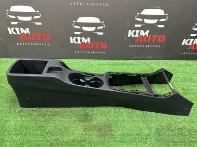 Центральная консоль(тоннель) МКПП Hyundai i30 2010 HB