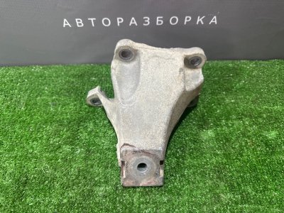 Кронштейн двигателя правый Audi A6 quattro 2007 C6