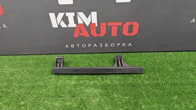 Направляющая стекла двери Hyundai ix35 2012
