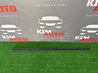 Уплотнитель перед.лев. внутренний(бархотка) Ford Focus 3 2013
