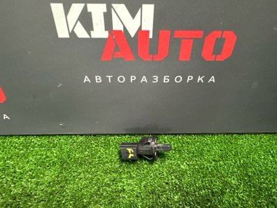 Концевик двери Renault Logan 2014