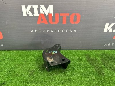 Кронштейн задней балки Renault Logan 2014