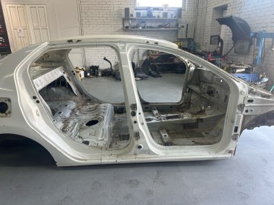 Порог со стойкой Renault Logan 2014