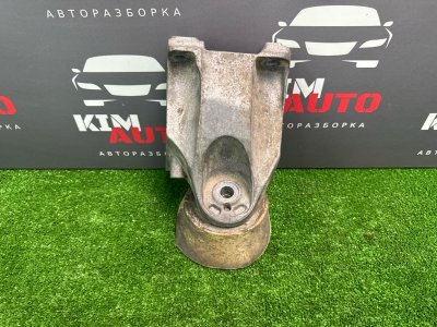Кронштейн подушки двигателя Audi Q7 2007 4L