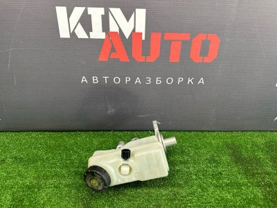 Главный тормозной цилиндр с бочком Renault Logan 2014