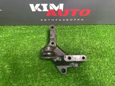 Кронштейн ролика натяжителя ремня Audi Q7 2007 4L