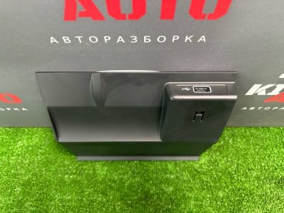 Разъем USB розетка Skoda Octavia 2018 A7
