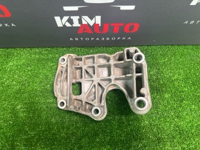 Кронштейн генератора Audi Q7 2007 4L