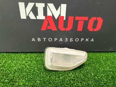 Повторитель поворота в крыло Renault Logan 2014
