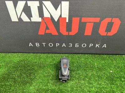 Кнопка аварийной сигнализации Renault Logan 2014