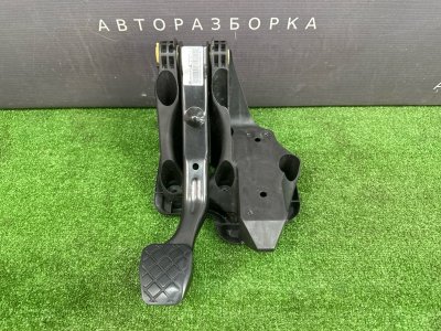 Педаль тормоза Skoda Fabia 2 2011 HB