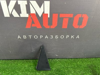 Накладка двери треугольник Kia Rio 3 2017 QB