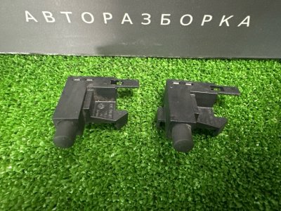 Концевик ручника Skoda Fabia 2 2011 HB