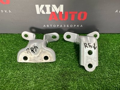 Петли двери Kia Rio X 2021