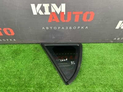 Стекло глухое заднее Kia Ceed 1 HB 2011 ED