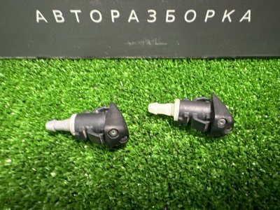 Форсунка стеклоомывателя Hyundai Solaris 1 2011 HB