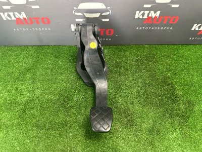 Педаль сцепления Skoda Rapid 2016