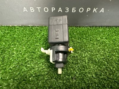 Выключатель стоп-сигнала(лягушка) Kia Rio 3 2011 QB