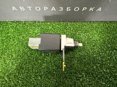Выключатель стоп-сигнала(лягушка) Kia Rio 3 2014 QB