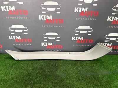 Накладка крышки багажника верхняя Ford Focus 2 2007 HB