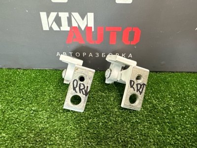 Петли двери Volkswagen Polo 2013