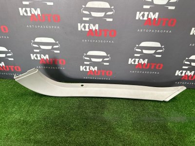 Накладка крышки багажника верхняя Ford Focus 2 2007 HB