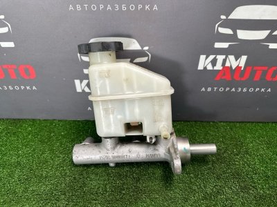 Главный тормозной цилиндр с бочком Hyundai Elantra 4 2008 HD