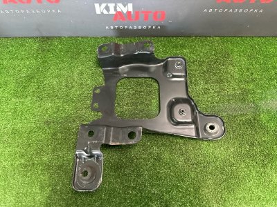 Крепление аккумулятора Ford Focus 2 2007 HB